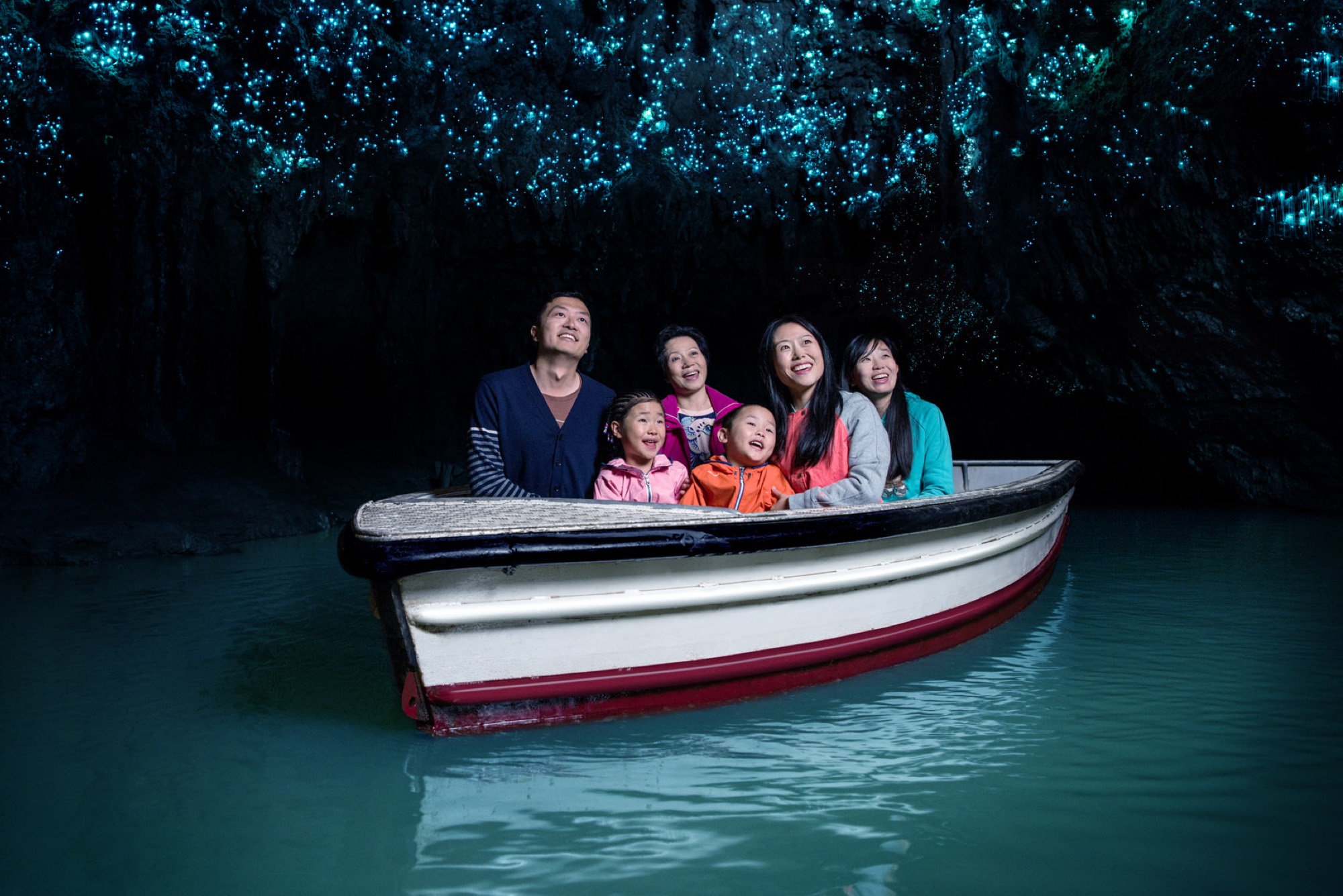 怀托摩<br>萤火虫洞