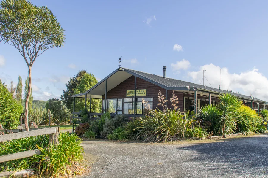 Banner - YHA Waitomo Juno Hall